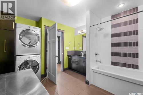 8 1651 Anson Road, Regina, SK - Indoor Photo Showing Laundry Room