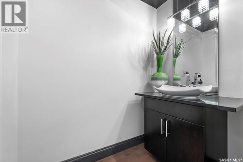 8 1651 Anson Road, Regina, SK - Indoor Photo Showing Bathroom