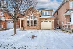 1332 GOLDHAWK TRAIL  Oakville, ON L6M 3Y6