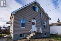 901 Miller  Sudbury, ON P3A 2W9