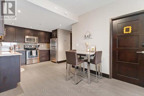 1218 - 1235 Richmond Street, London East (East B), ON - Indoor Photo Showing Kitchen With Stainless Steel Kitchen
