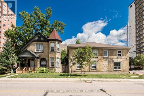 376 BURWELL STREET  London East (East G), ON N6B 2W2