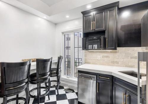 11833  102 Avenue, Edmonton, AB 