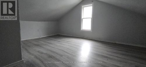 321 Dieppe Street, Welland (Lincoln/Crowland), ON - Indoor Photo Showing Other Room