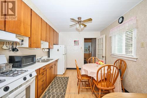 144 Dunkirk Road, Welland (Lincoln/Crowland), ON - Indoor Photo Showing Kitchen With Double Sink