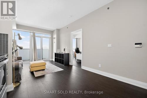 712 - 65 Speers Road, Oakville, ON - Indoor Photo Showing Other Room