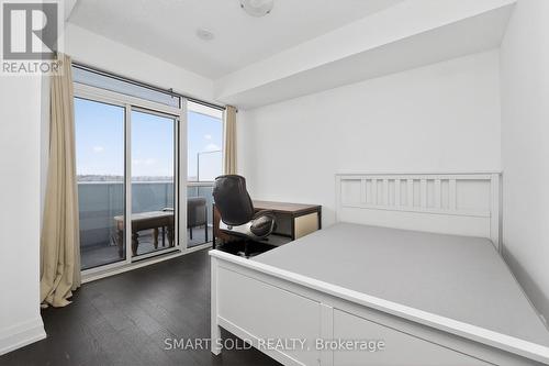 712 - 65 Speers Road, Oakville, ON - Indoor