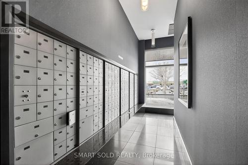 712 - 65 Speers Road, Oakville, ON - Indoor Photo Showing Other Room