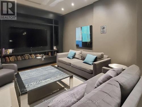 712 - 65 Speers Road, Oakville, ON - Indoor