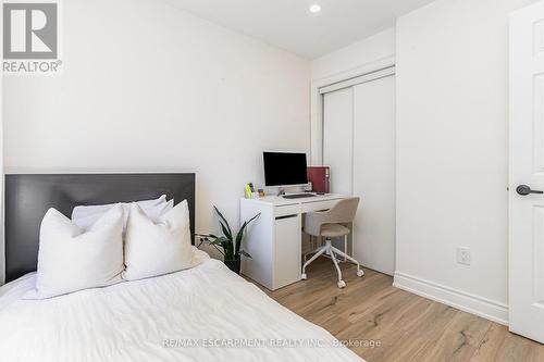 97 East 31St Street, Hamilton, ON - Indoor Photo Showing Bedroom