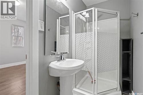 1917 Wallace Street, Regina, SK - Indoor Photo Showing Bathroom