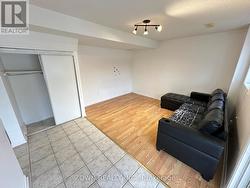 124 MEANDERING TRAIL  Toronto, ON M1B 6E4