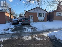 25 PAR AVENUE  Toronto, ON M1G 2G5