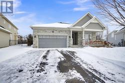 128 CHENOA WAY  Ottawa, ON K2J 0M2