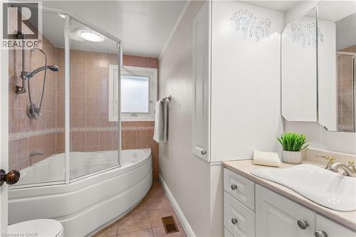 581 Braemore Road, Burlington, ON - Indoor Photo Showing Bathroom