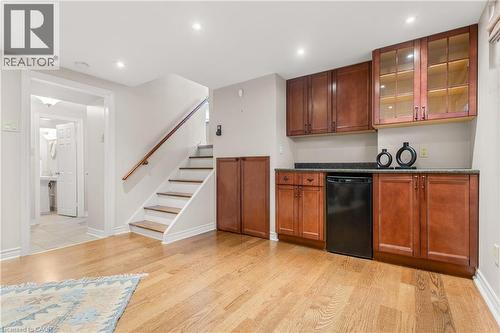 581 Braemore Road, Burlington, ON - Indoor