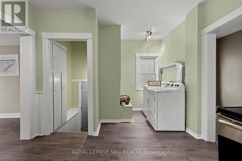 22 Denistoun Street, Welland (Broadway), ON - Indoor Photo Showing Laundry Room