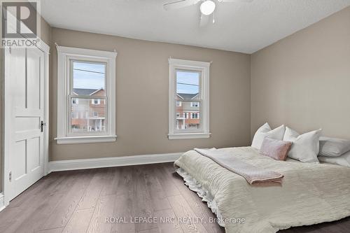 22 Denistoun Street, Welland (Broadway), ON - Indoor Photo Showing Bedroom