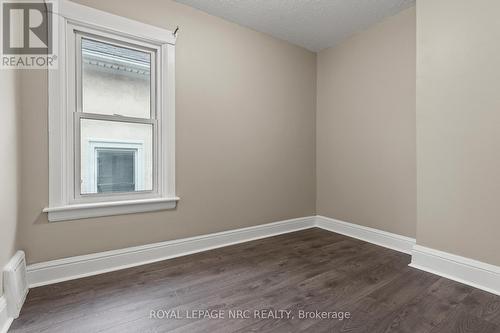22 Denistoun Street, Welland (Broadway), ON - Indoor Photo Showing Other Room