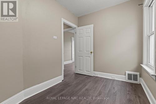 22 Denistoun Street, Welland (Broadway), ON - Indoor Photo Showing Other Room