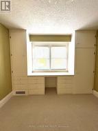 Bedoom 3 with built in dresser - 