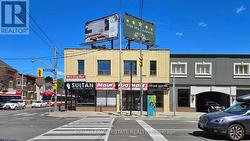 B101 - 2558 DANFORTH AVENUE  Toronto, ON M4C 1L3