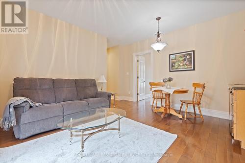 503 Meadow Wood Road, Mississauga, ON - Indoor Photo Showing Living Room