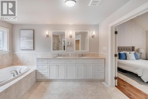 503 Meadow Wood Road, Mississauga, ON - Indoor Photo Showing Bathroom