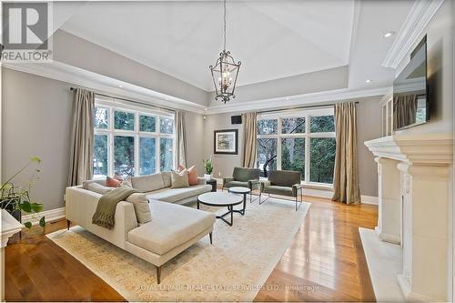503 Meadow Wood Road, Mississauga, ON - Indoor Photo Showing Living Room