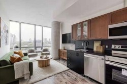 703-33 Mill Street  Toronto, ON M5A 3R3