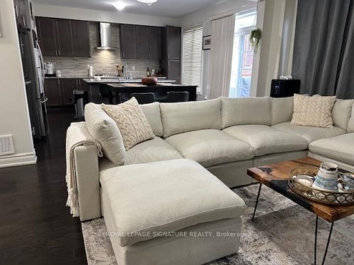 1317 Raspberry Terrace, Milton, ON - Indoor Photo Showing Living Room
