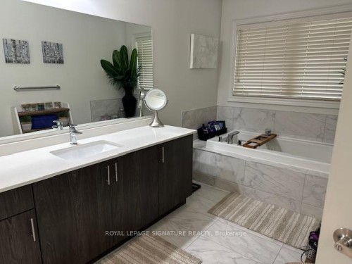 1317 Raspberry Terrace, Milton, ON - Indoor Photo Showing Bathroom