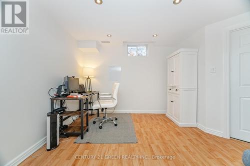 2403 Emerson Drive, Burlington, ON - Indoor