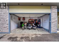Large 2 car garage - 
