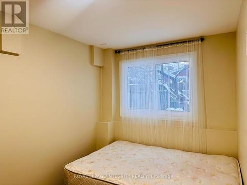 1797 Gage Crescent, Ottawa, ON - Indoor Photo Showing Bedroom