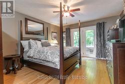 large primary bedroom with access to deck - 