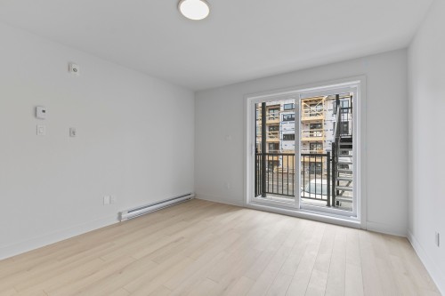 Chambre à coucher - 101-651 Av. Forest, Notre-Dame-De-L'Île-Perrot, QC - Indoor Photo Showing Other Room