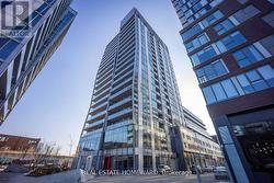 601 - 15 BASEBALL PLACE  Toronto, ON M4M 0E6