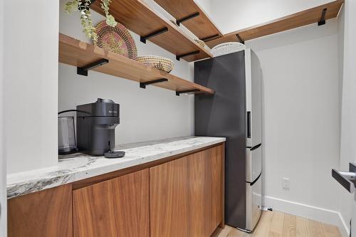 Penderie (Walk-in) - 17 Av. Melbourne, Westmount, QC - Indoor