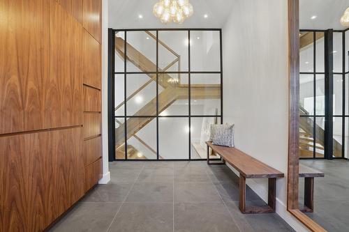 Hall d'entrée/Vestibule - 17 Av. Melbourne, Westmount, QC - Indoor Photo Showing Other Room