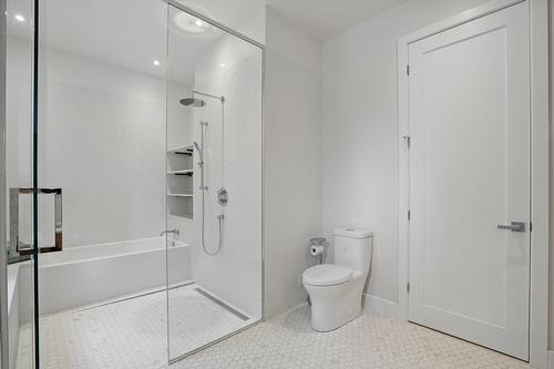 Salle de bains - 17 Av. Melbourne, Westmount, QC - Indoor Photo Showing Bathroom