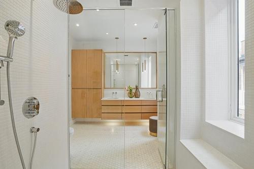 Salle de bains - 17 Av. Melbourne, Westmount, QC - Indoor Photo Showing Bathroom
