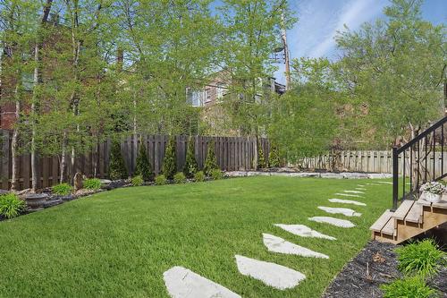 Cour - 17 Av. Melbourne, Westmount, QC - Outdoor