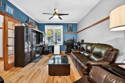 Salon - 6875  - 6879 Rue Fabre, Montréal (Rosemont/La Petite-Patrie), QC - Indoor