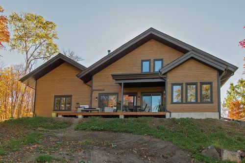 Face arrière - 929 Rue De Château-D'Aix, Val-David, QC - Outdoor With Deck Patio Veranda