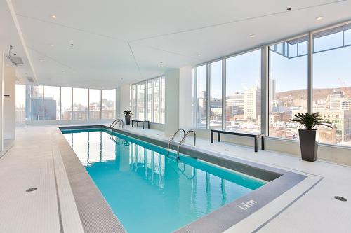Piscine - 213-1155 Rue De La Montagne, Montréal (Ville-Marie), QC 