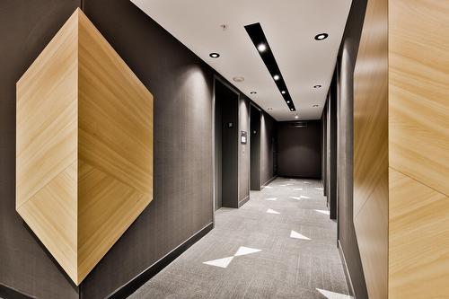 Ascenseur - 213-1155 Rue De La Montagne, Montréal (Ville-Marie), QC 