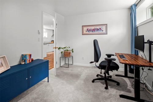 7147 Wright Rd, Sooke, BC - Indoor Photo Showing Office