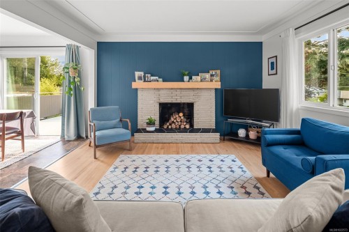 7147 Wright Rd, Sooke, BC - Indoor Photo Showing Living Room With Fireplace