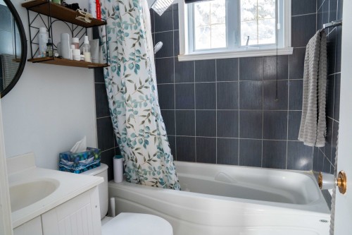 Salle de bains - 37 2E Rue Mont-Suisse, Saint-Sauveur, QC - Indoor Photo Showing Bathroom